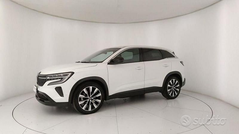Usata Renault Austral Techno 200 CV (147 kW) 2023 Bianco SUV