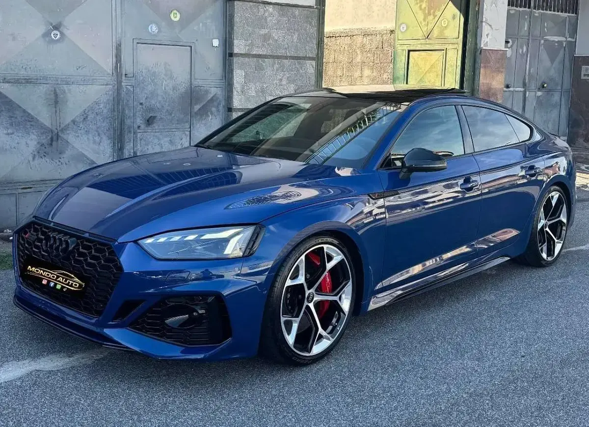 Usata Audi RS5 Sportback Ambiente 470 CV (345 kW) 2025 Blu/azzurro Station wagon