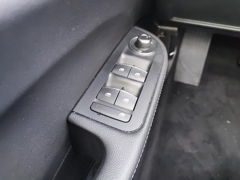 Usata Alfa Romeo Giulia Ti 210 CV (154 kW) 2024 Grigio Berlina