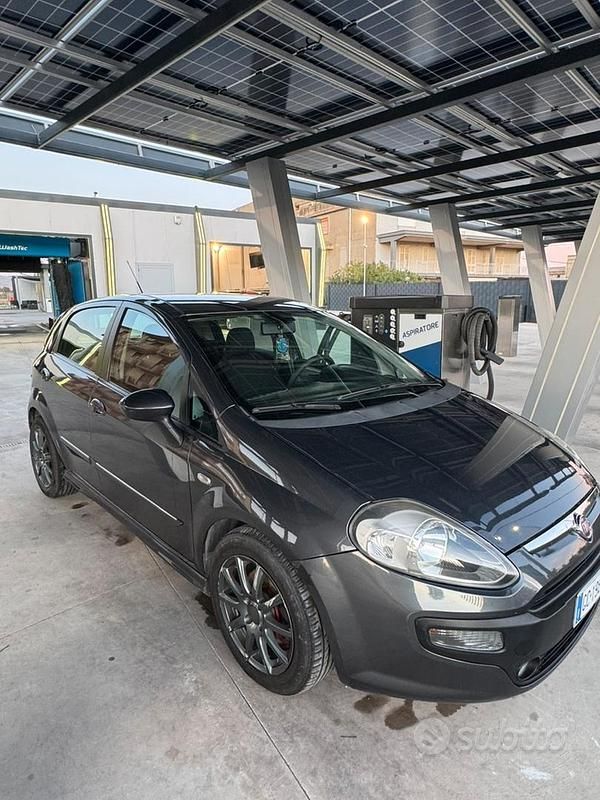 Usata Fiat Punto Evo 90 CV (66 kW) 2009 Grigio Utilitaria