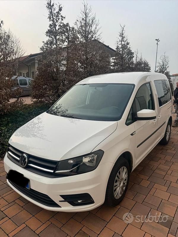 Usata VW Caddy 102 CV (75 kW) 2019 Bianco Monovolume