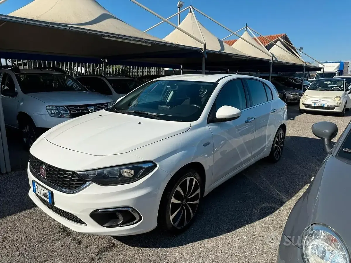 Usata Fiat Tipo Lounge 120 CV (88 kW) 2017 Bianco Berlina