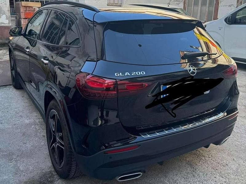 Usata Mercedes GLA200 AMG Line Premium 163 CV (119 kW) 2023 Nero SUV