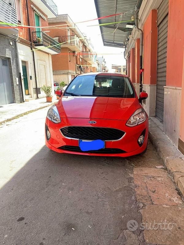 Rosso Usata 2020 Ford Fiesta Utilitaria | 6999 € (Super prezzo) - Immagine 1/4