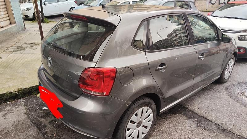 Usata VW Polo 70 CV (51 kW) 2011 Grigio Utilitaria