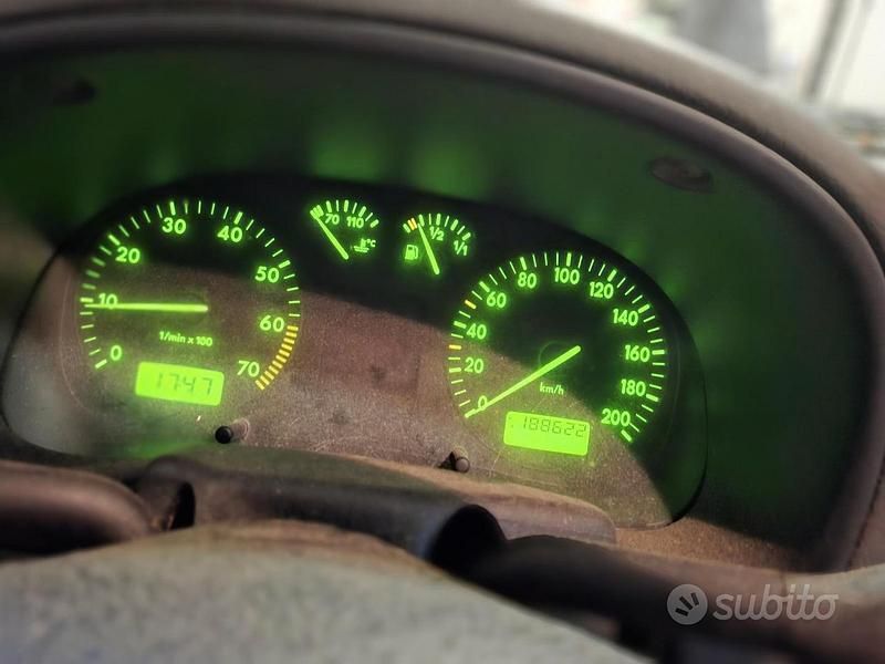 Usata VW Polo 50 CV (36 kW) 1998 Utilitaria