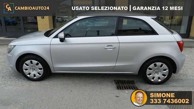 Usata Audi A1 Attraction 90 CV (66 kW) 2011 Argento Utilitaria