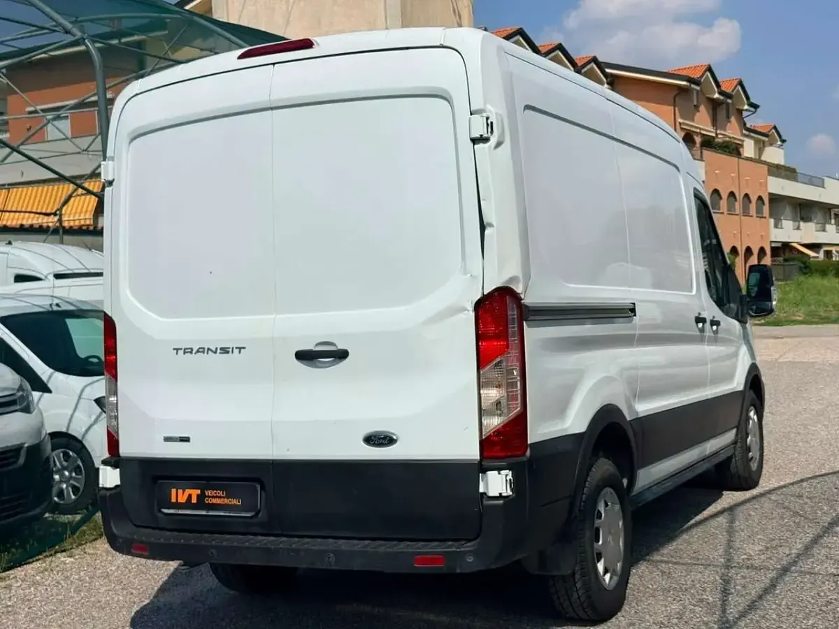 Usata Ford Transit 131 CV (96 kW) 2022 Bianco Furgone