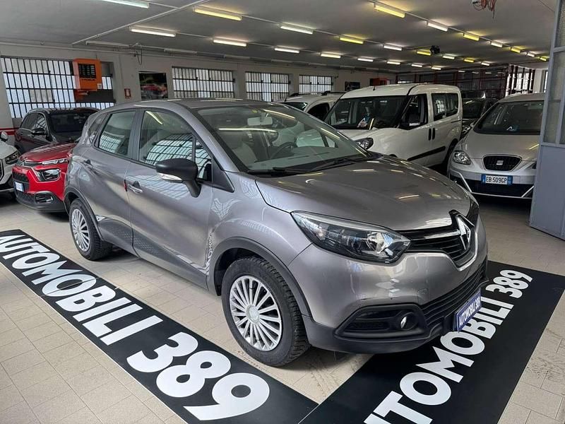 Usata Renault Captur 90 CV (66 kW) 2014 Grigio SUV