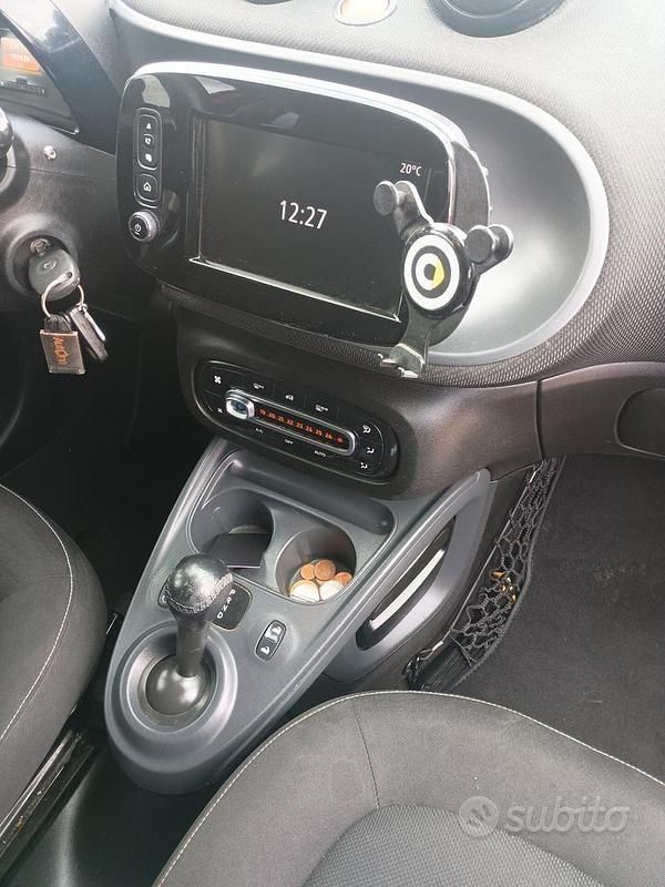 Usata Smart ForFour Prime 71 CV (52 kW) 2018 Nero Utilitaria