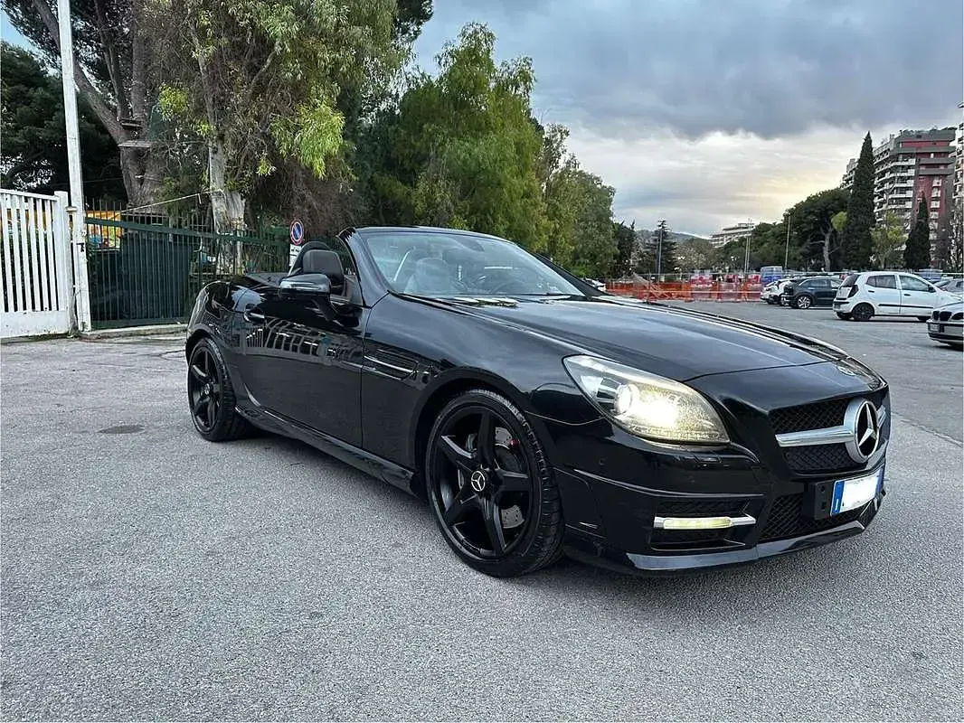 Usata Mercedes SLK250 AMG Edition 1 204 CV (150 kW) 2011 Nero Cabrio