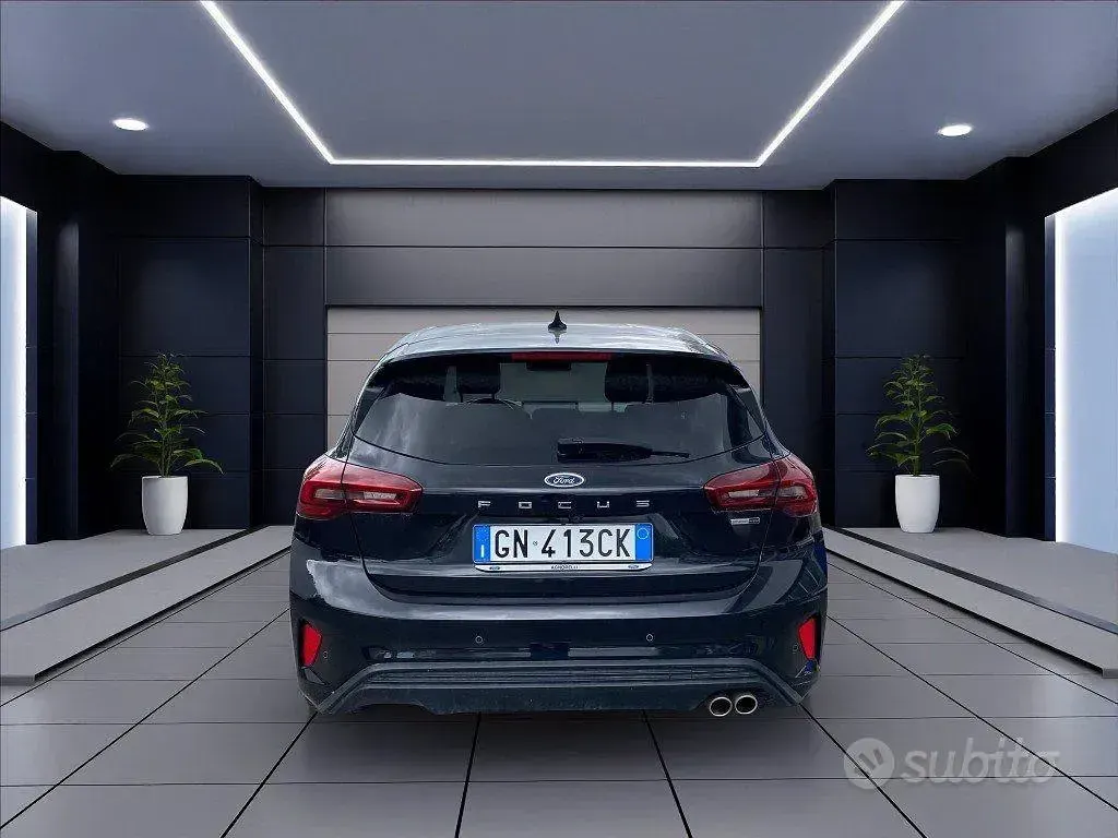 Usata Ford Focus ST-Line 125 CV (91 kW) 2023 Nero Berlina