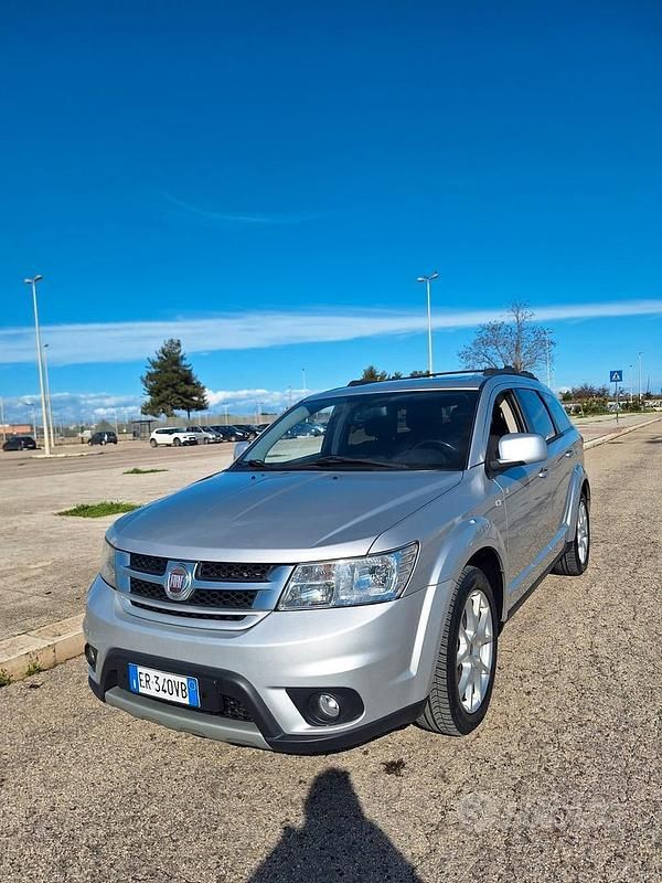 Usata Fiat Freemont Urban 170 CV (125 kW) 2013 Grigio SUV