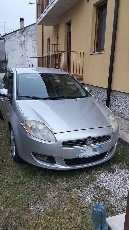 Usata Fiat Bravo Dynamic 120 CV (88 kW) 2011 Grigio Utilitaria