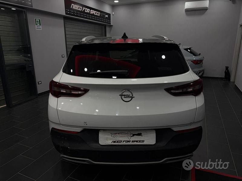 Usata Opel Crossland X 120 CV (88 kW) 2018 Bianco SUV