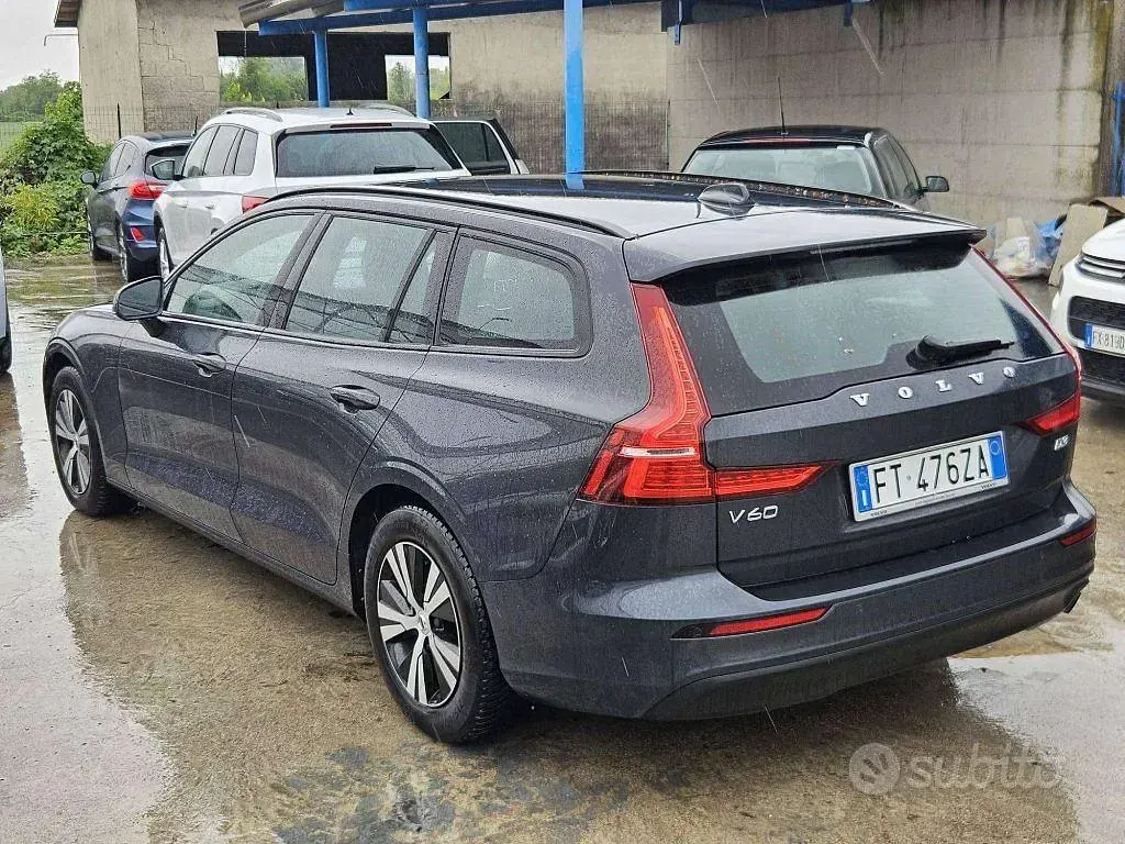 Usata Volvo V60 Business Edition 150 CV (110 kW) 2019 Grigio Station wagon