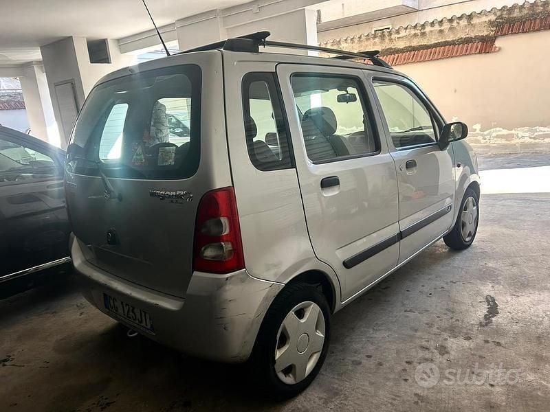 Usata Suzuki Wagon R+ 94 CV (69 kW) 2005 Grigio Station wagon