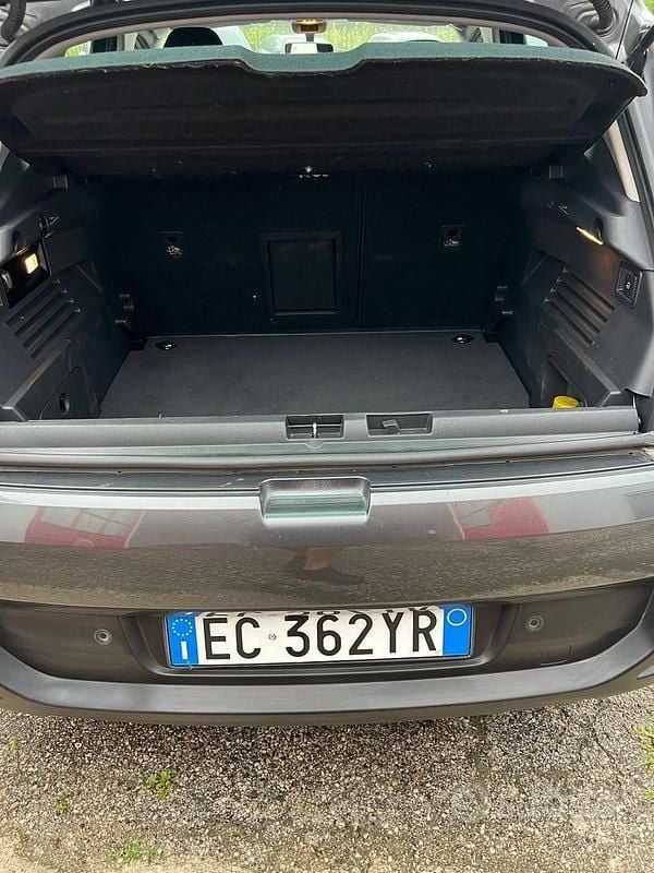 Usata Peugeot 3008 Business-Line 110 CV (80 kW) 2010 Grigio Station wagon