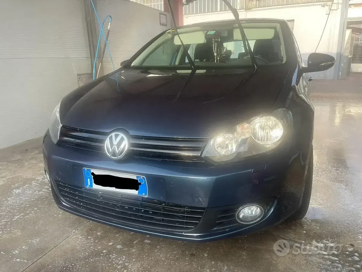 Usata VW Golf VI 80 CV (58 kW) 2010 Blu Utilitaria