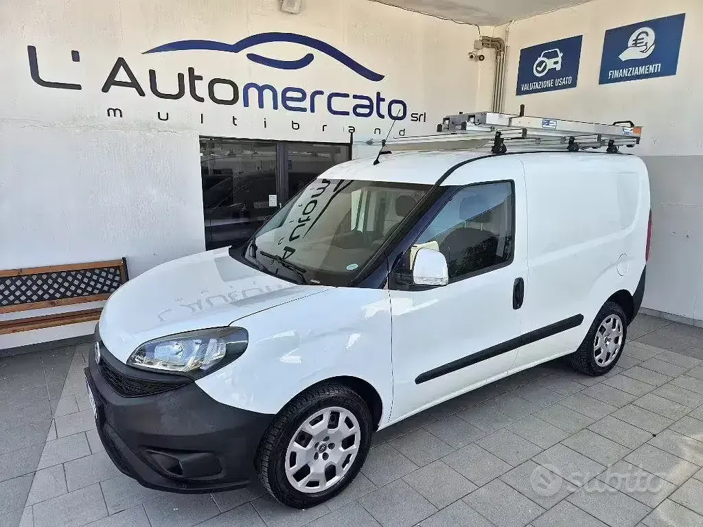 Usata Fiat Doblò 120 CV (88 kW) 2019 Bianco Monovolume