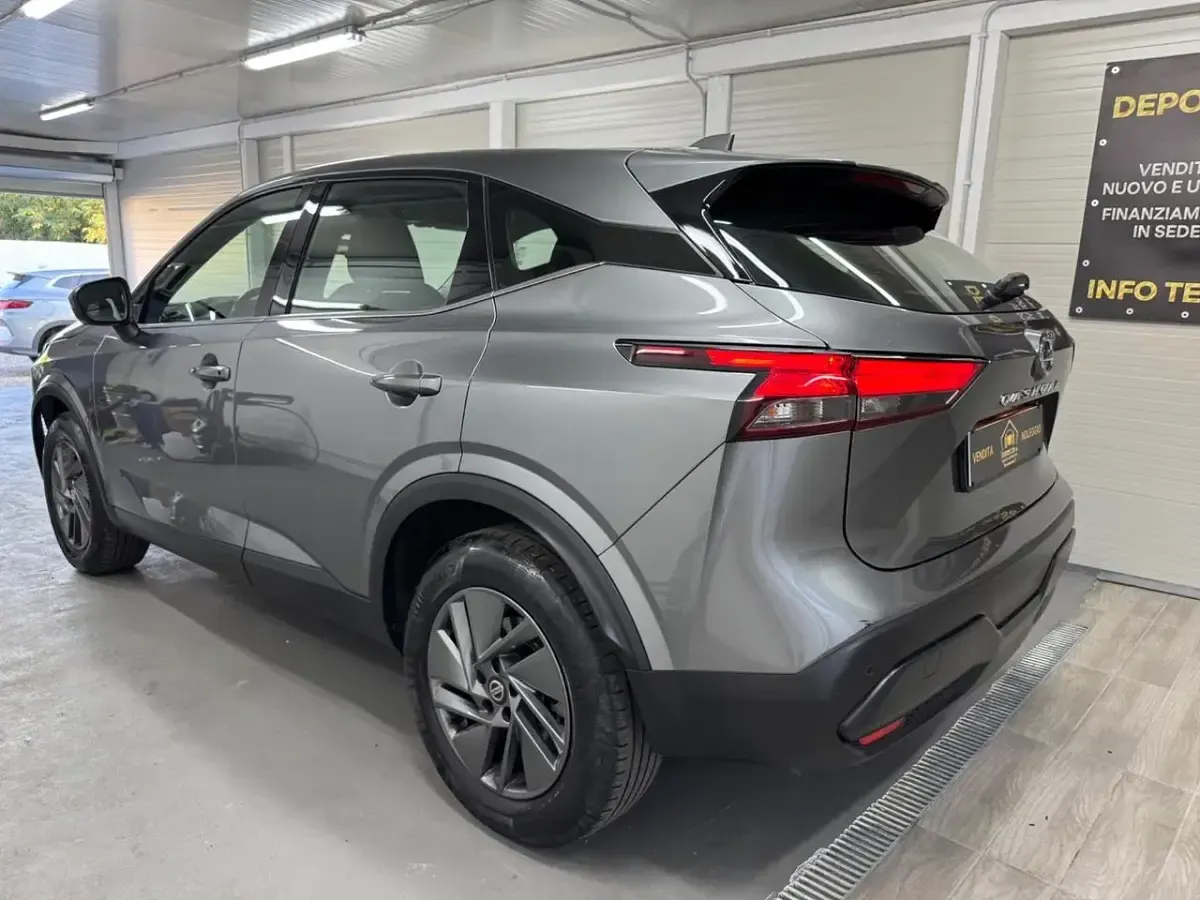 Usata Nissan Qashqai 140 CV (102 kW) 2022 Grigio SUV