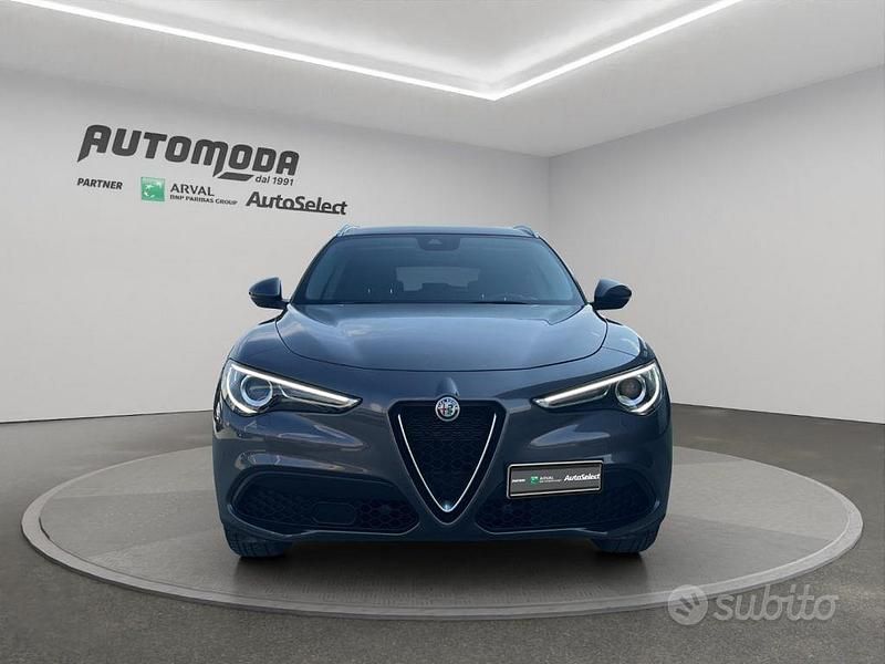 Usata Alfa Romeo Stelvio 160 CV (117 kW) 2021 Grigio SUV