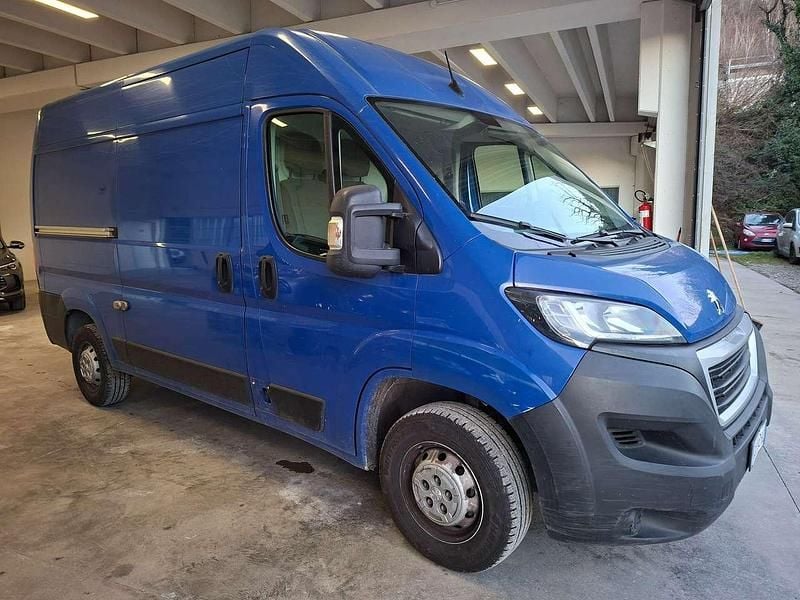 Usata Peugeot Boxer 140 CV (102 kW) 2021 Blu/azzurro Furgone