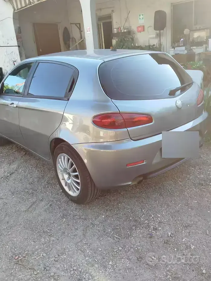 Usata Alfa Romeo 1900 Distinctive 120 CV (88 kW) 2009 Berlina