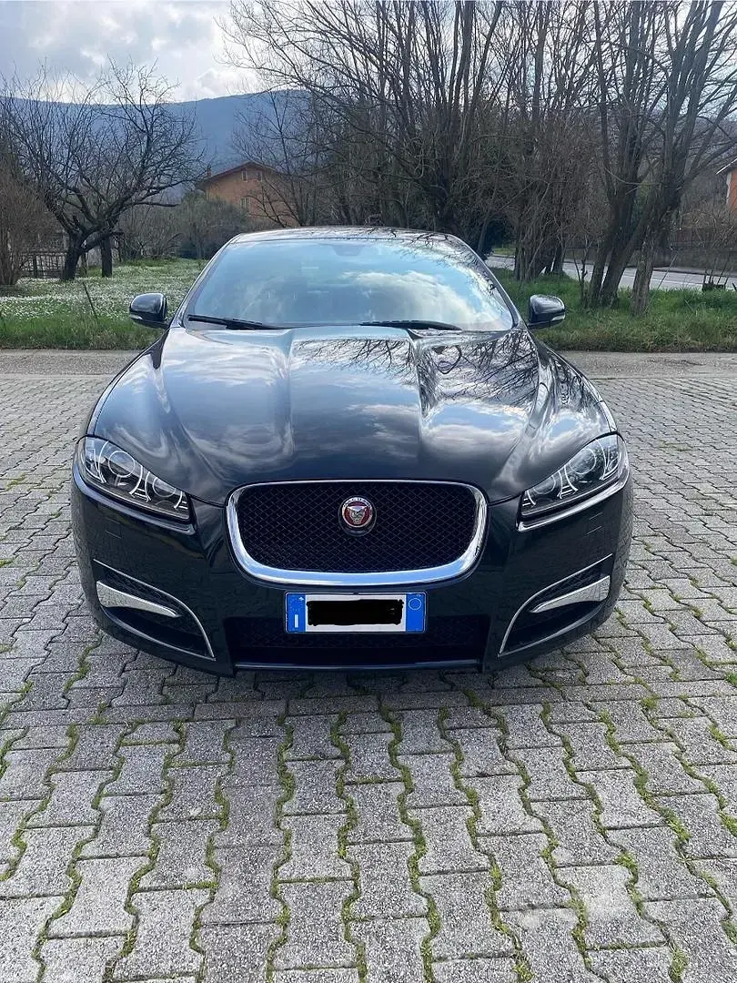Usata Jaguar XF R-Sport 200 CV (147 kW) 2015 Nero Berlina