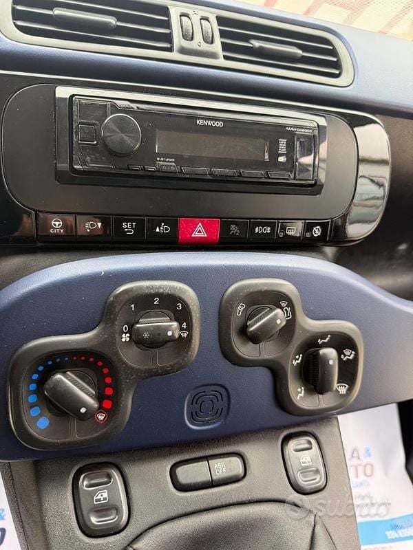 Usata Fiat Panda Easy 74 CV (54 kW) 2015 Grigio Utilitaria