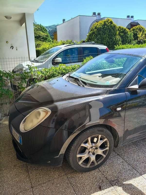 Usata Alfa Romeo MiTo Distinctive 95 CV (69 kW) 2010 Nero Utilitaria