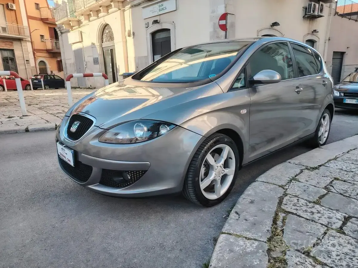 Usata Seat Altea Stylance 140 CV (102 kW) 2005 Grigio Monovolume
