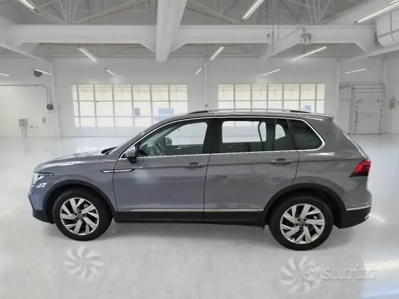 Usata VW Tiguan Elegance 150 CV (110 kW) 2021 Grigio SUV