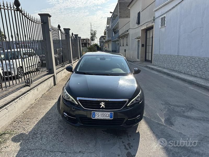 Usata Peugeot 308 Allure 131 CV (96 kW) 2018 Blu Berlina