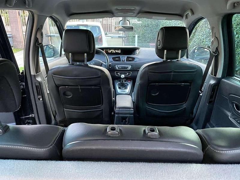 Nero Usata 2013 Renault Scénic III Monovolume | 3900 € (Super prezzo) - Immagine 1/4
