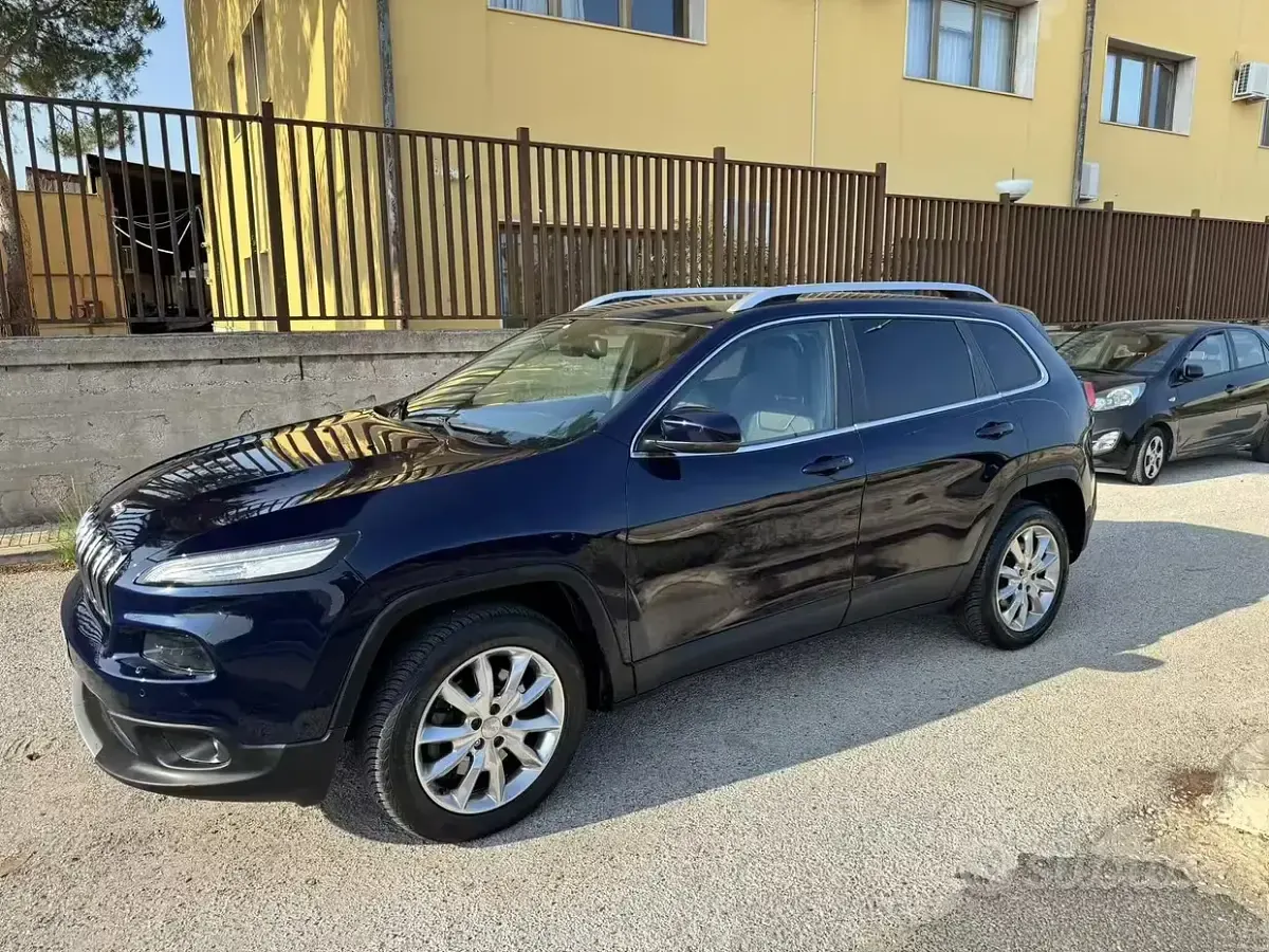 Usata Jeep Cherokee 200 CV (147 kW) 2016 Bluazzurro SUV