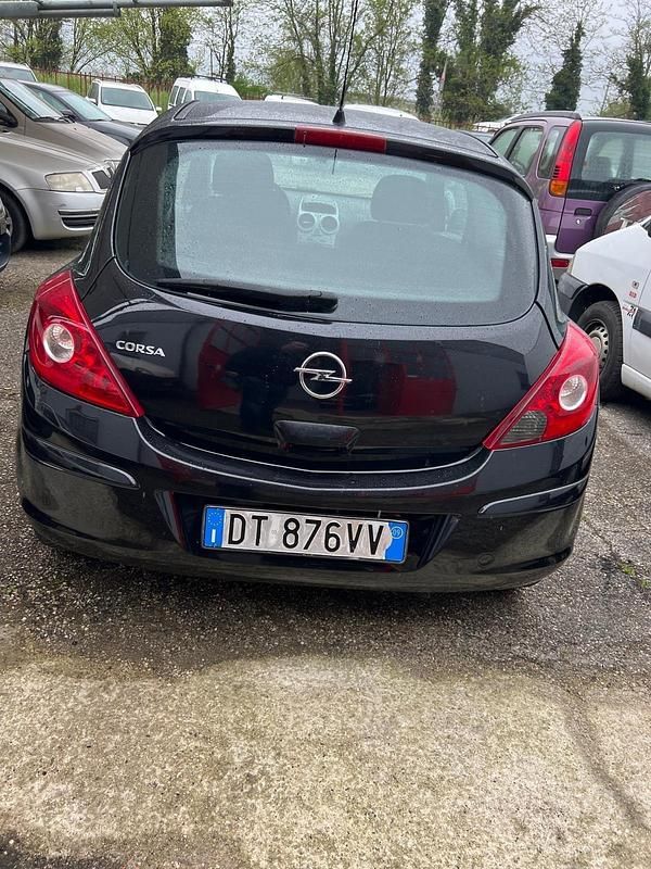 Usata Opel Corsa Sport 80 CV (58 kW) 2009 Nero Utilitaria