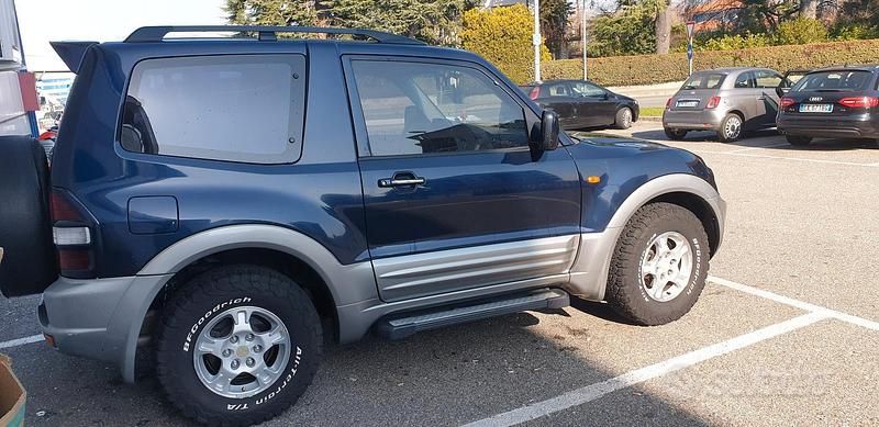 Usata Mitsubishi Pajero 160 CV (117 kW) 2002 SUV
