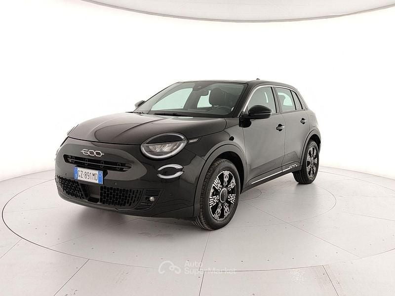 Usata Fiat 600 145 CV (106 kW) 2025 Nero SUV