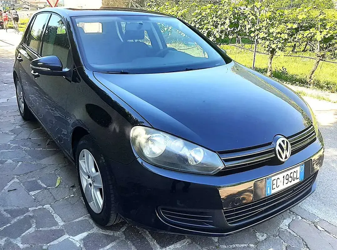 Usata VW Golf VI 122 CV (89 kW) 2010 Nero Utilitaria