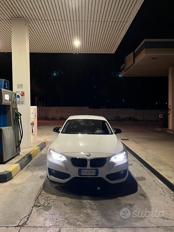 Bianco Usata 2016 BMW 218 Comfort Edition Coupé | 19.000 € (Buon prezzo) - Immagine 1/4