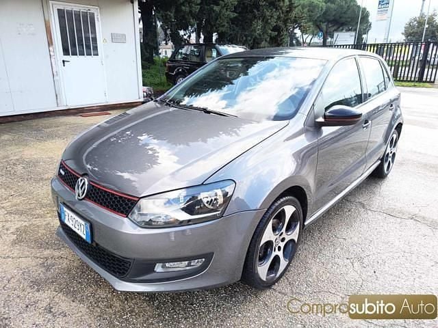 Usata VW Polo Highline 90 CV (66 kW) 2013 Grigio scuro Utilitaria