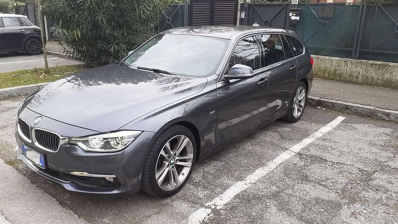 Usata BMW 318 Luxury Line 150 CV (110 kW) 2016 Station wagon