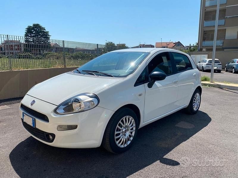Usata Fiat Punto 75 CV (55 kW) 2014 Bianco Utilitaria