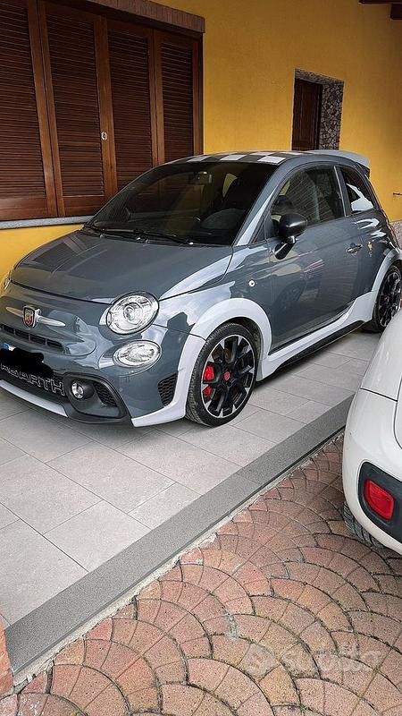 Usata 2020 Abarth 695 70th Anniversary Due volumi | 23.000 € (Super prezzo) - Immagine 1/4