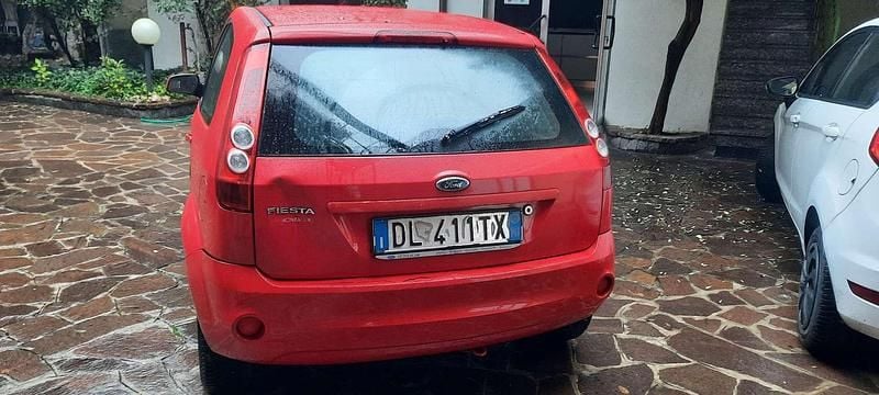 Usata Ford Fiesta Titanium 75 CV (55 kW) 2008 Berlina