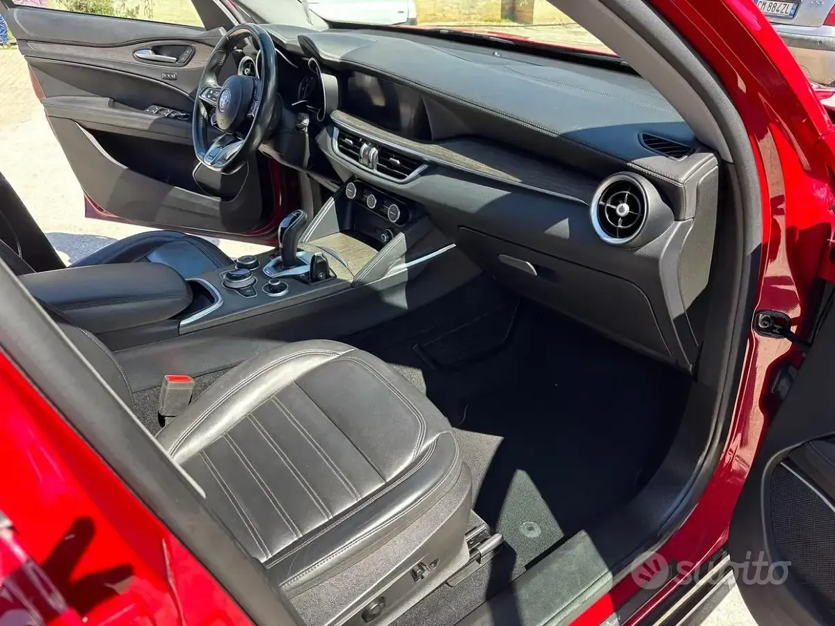 Usata Alfa Romeo Stelvio Ti 209 CV (153 kW) 2021 SUV