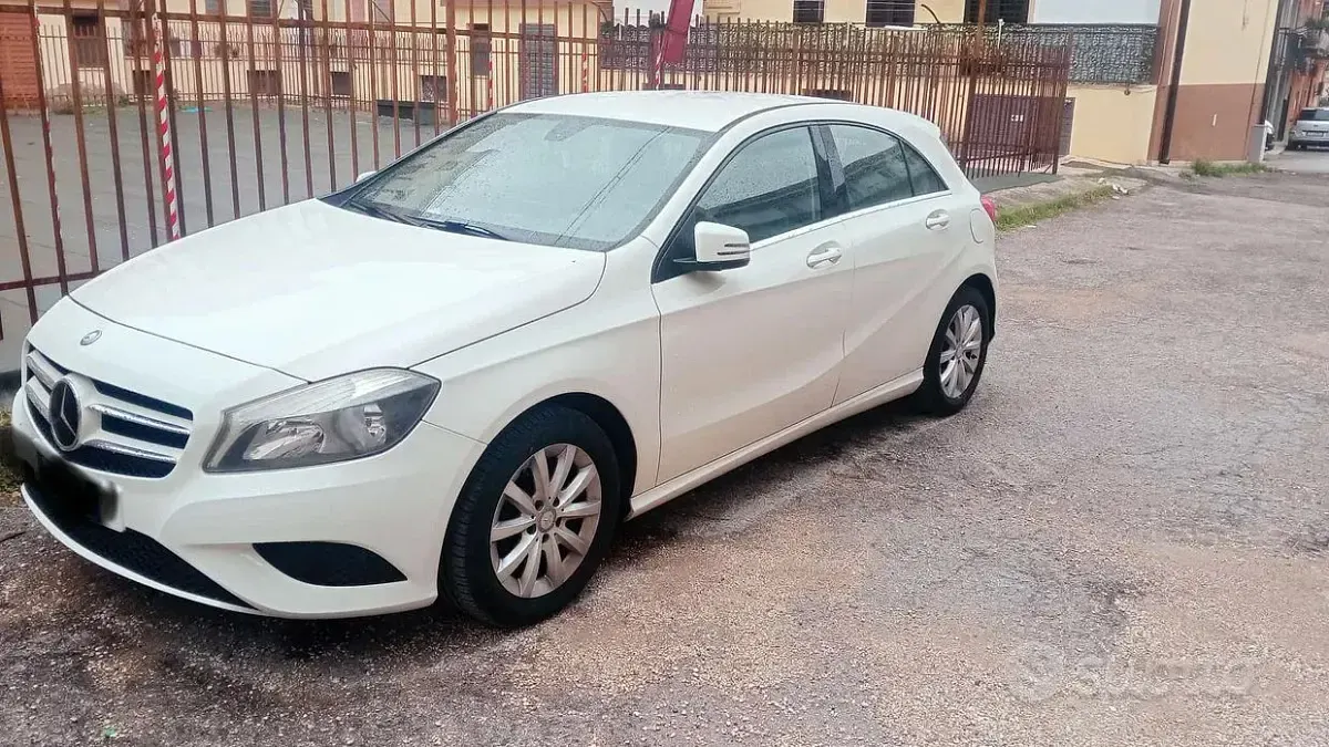 Usata Mercedes 180 109 CV (80 kW) 2014 Berlina