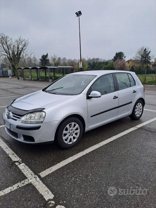 Usata VW Golf V 102 CV (75 kW) 2007 Grigio Berlina