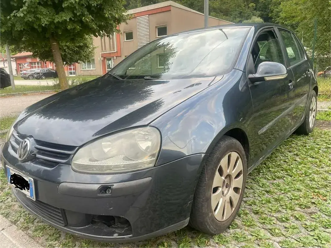Usata VW Golf IV Comfortline 105 CV (77 kW) 2003 Berlina